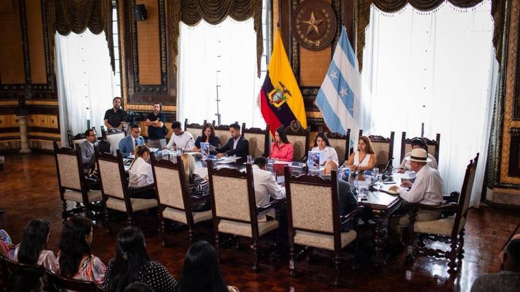 Concejo de Guayaquil pide fiscalización sobre contratos suspendidos por Sercop durante 2026