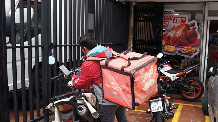 Más controles para los delivery: estas son las reglas que plantea la Asamblea
