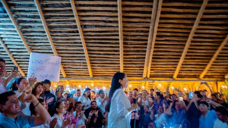 CNE dice que reglamento de PK no especifica invitados y TCE pide completar recurso a Luisa González