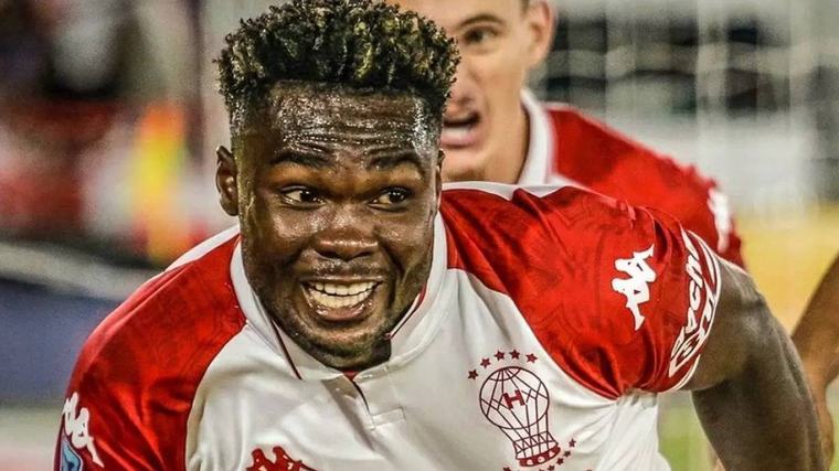 Jordy Caicedo vuelve con gol y llega a 12 tantos con Huracán en 2026