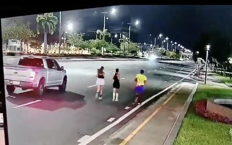 Mujer muere atropellada mientras trotaba en la vía a Samborondón