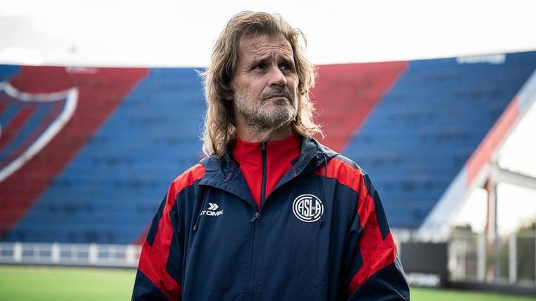 Rubén Darío Insúa asume su tercer ciclo como director técnico de San Lorenzo hasta diciembre de 2027