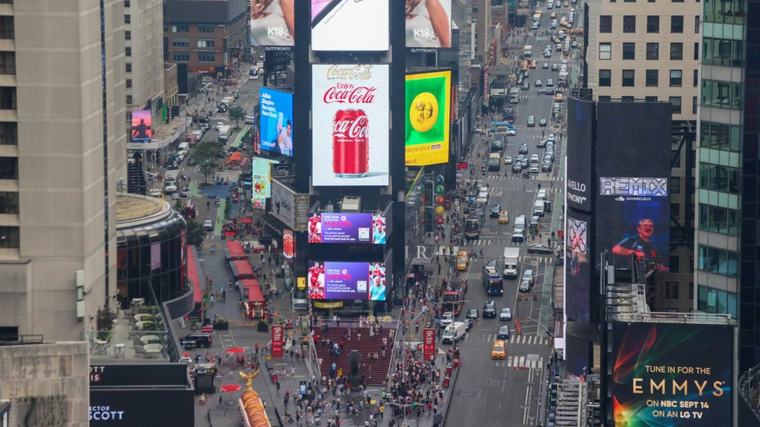 Tragedia en Times Square: Apuñalan a vicepresidenta de Bank of America en Nueva York