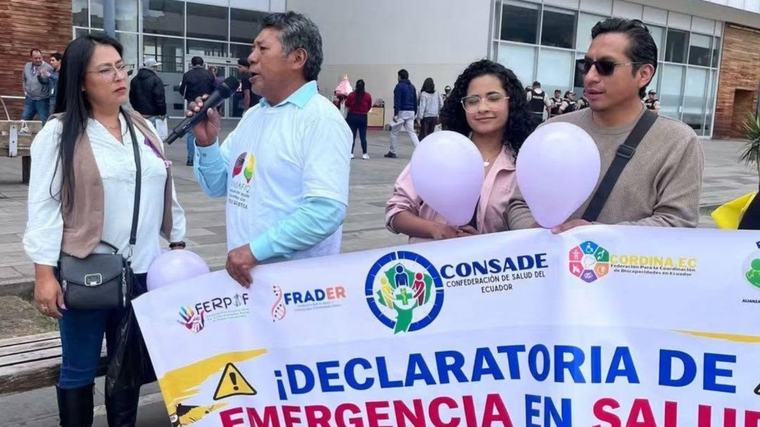 Pacientes cuestionan denuncia del ministro de Salud sobre presunta venta ilegal de medicinas