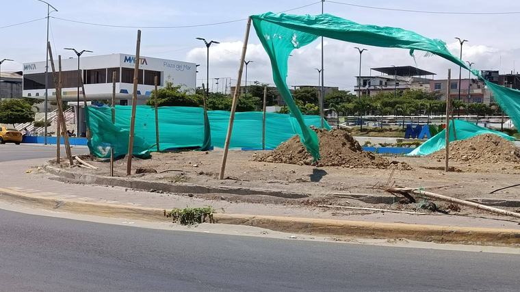 Redondel de Playita Mía paralizado, pero Municipio anuncia la reanudación de los trabajos