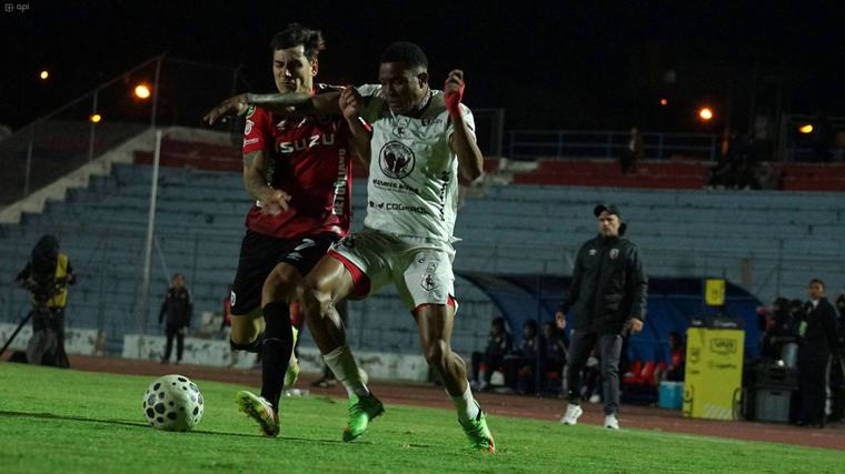 Mushuc Runa y Leones FC empatan 1-1 y dejan su futuro abierto en la LigaPro