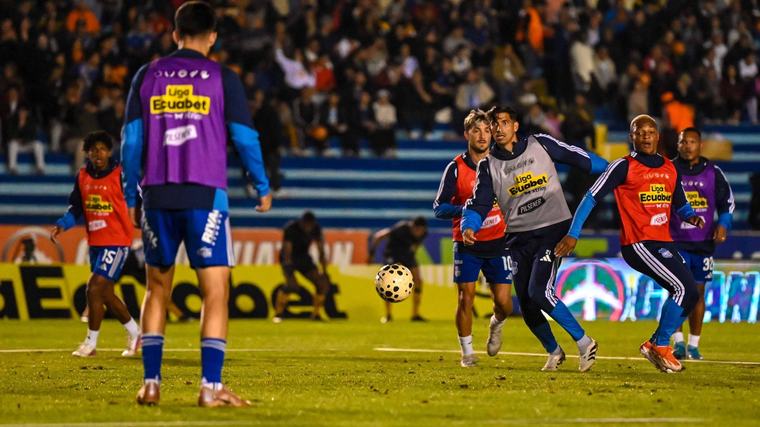 ¿Le alcanzará a Emelec para salir de la zona de descenso? El apretado panorama de los azules tras empatar con Libertad