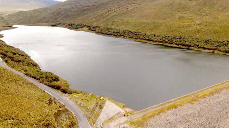 Del páramo a la botella: comuneros convierten el agua de vertiente en un emprendimiento que protege 1.500 hectáreas