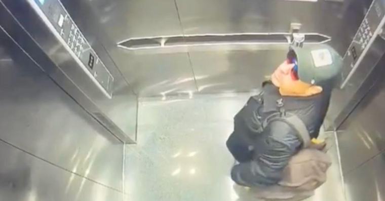 Con gafas y gorra: filtran video del sospechoso de la masacre a músico de Camilo Séptimo