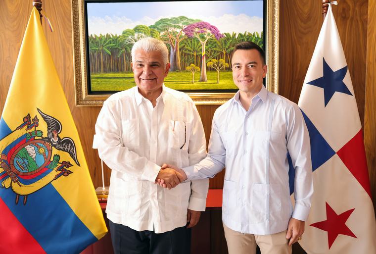 Ecuador apunta a Panamá como el principal hub para productos de exportación