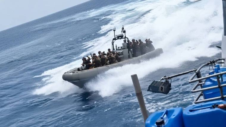 Pesquero manabita María Candelaria es abordado por militares estadounidenses