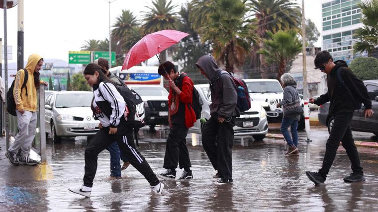 Fenómeno de El Niño alimenta la inusual formación de tres huracanes en el Pacífico