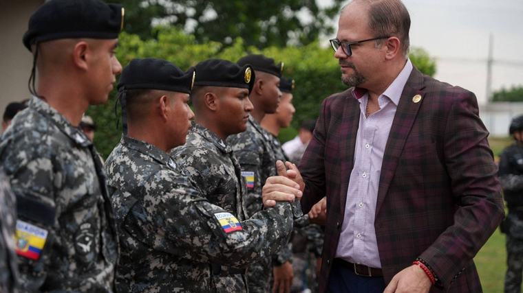 Reimberg anuncia intervención de agencias de tránsito en Ecuador por presuntos nexos con grupos criminales