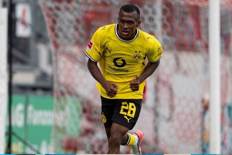 Borussia Dortmund vs. Villarreal EN VIVO: ¿dónde y cómo ver el partido de Champions League con posible participación ecuatoriana?