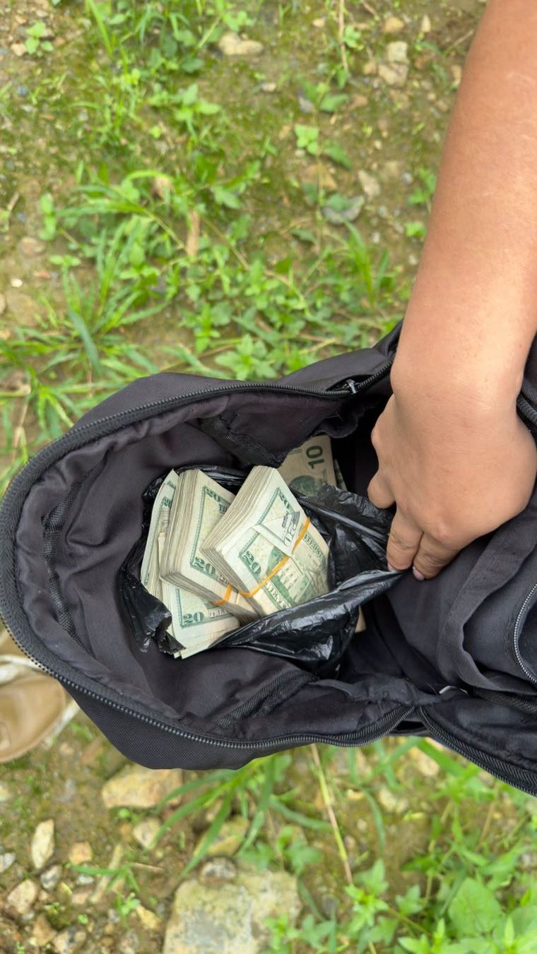 Militares retuvieron $ 10.000 en efectivo durante operativo vial en Ponce Enríquez, en Azuay