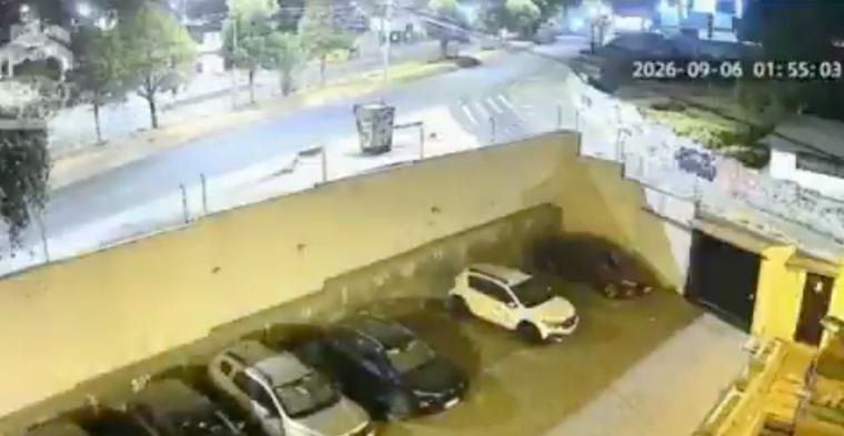 Video captó fatal siniestro en la av. Mariscal Sucre: una persona murió y tres resultaron heridas