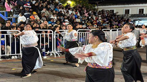 Otavalo entra en Modo Yamor con 1.500 bailarines