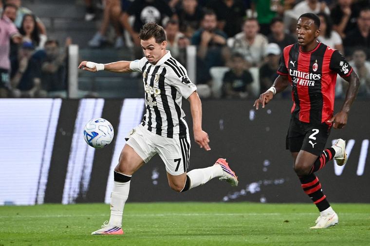 Con Pervis Estupiñán, el AC Milan deja escapar la victoria ante la Juventus