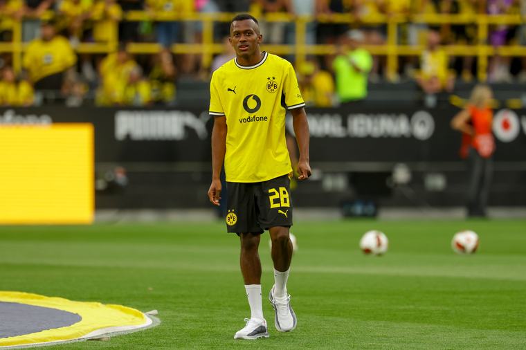 Borussia Dortmund confirma lesión muscular de Justin Lerma