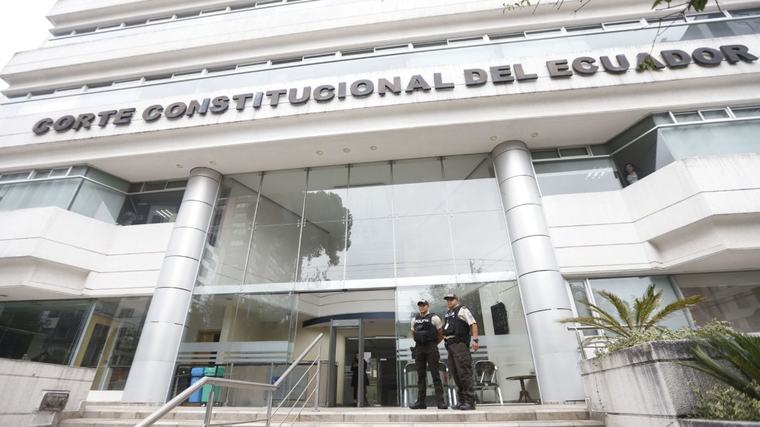 ¿Jueces o árbitros?