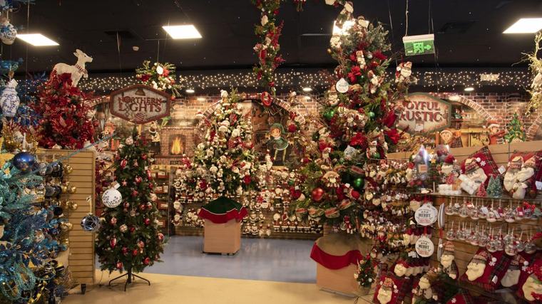 La Navidad en Ecuador ya se vive; locales y grandes importadores comenzaron a vender artículos de temporada desde agosto