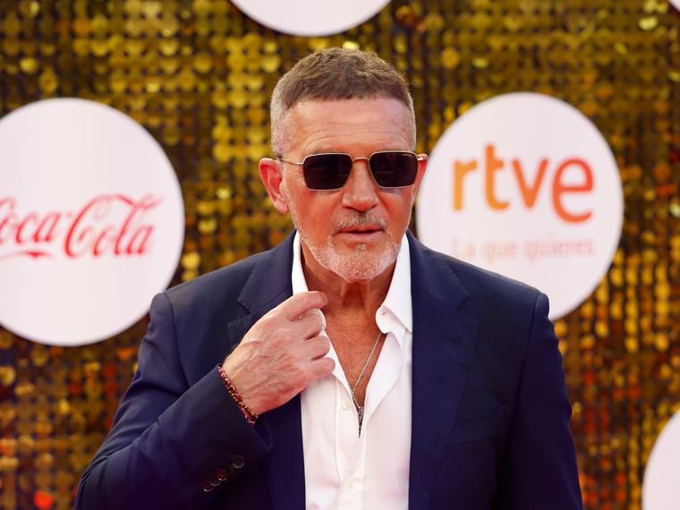 Shakira, Bad Bunny, Aitana y Karol ganaron en los Premios Juventud; Antonio Banderas, Marc Anthony y Yandel triunfaron en el escenario