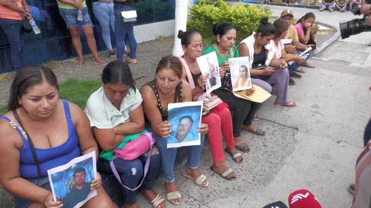 Nadie sabe dónde están los 15 pescadores del barco pesquero Conquista 2