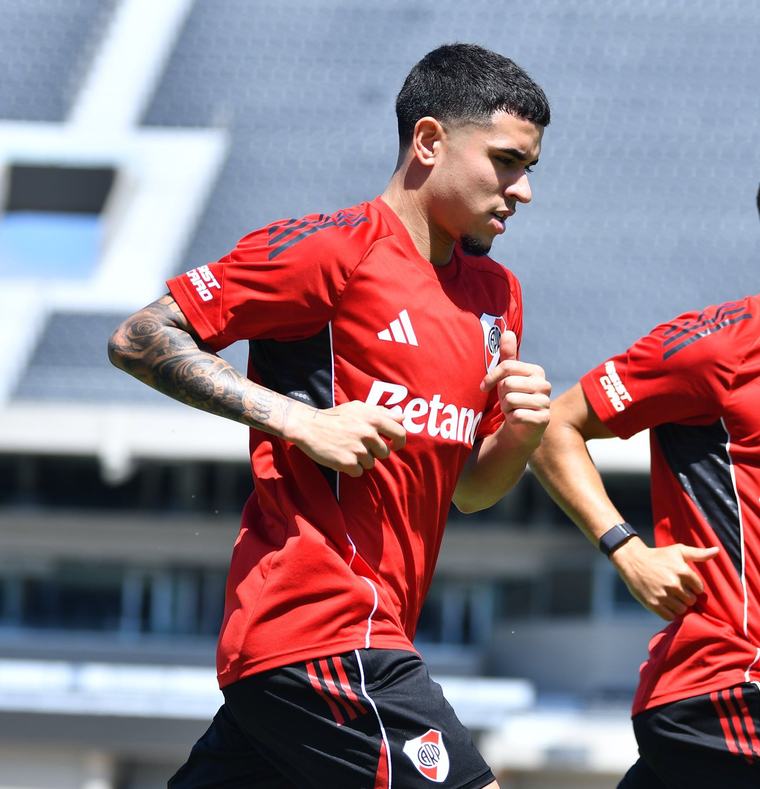 Jorge Célico, extécnico de Ecuador, y el paso fugaz de Kendry Páez por River Plate: “No está bien asesorado, fue un error que se saltaran pasos con él”