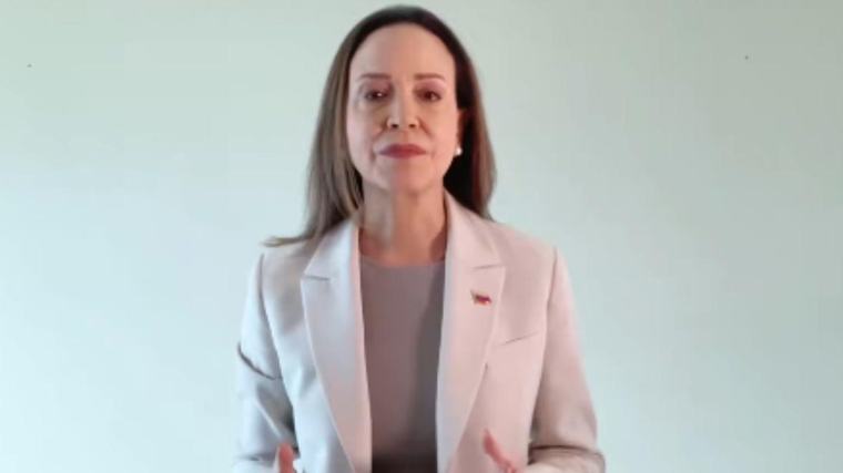 María Corina Machado expresa dudas sobre acuerdo petrolero y dice que en Venezuela se "necesita mucho más que dinero"