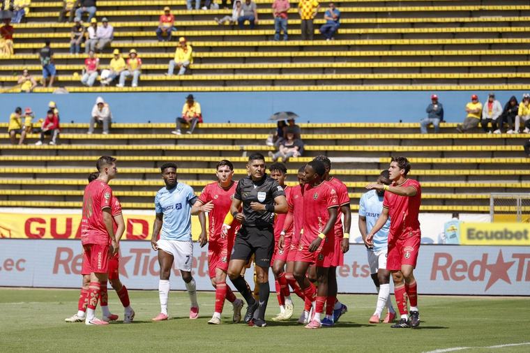 Universidad Católica y Aucas dividen honores en la Liga Ecuabet